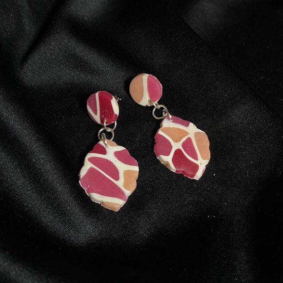 Blue Willow Boutique Earrings - Picture 3 of 3